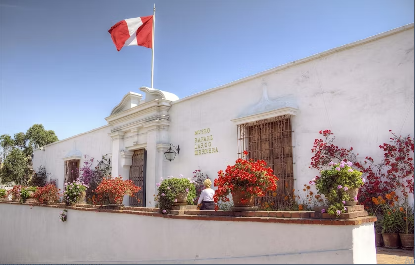 Lima City and Gastronomic Tour with Lunch - Image 4